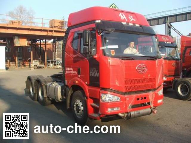 Седельный тягач для перевозки опасных грузов FAW Jiefang CA4250P66K24T1A1E4Z